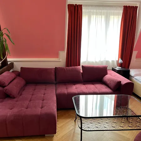 Apartment U Vejvodu Prague