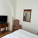 U Vejvodu Praga